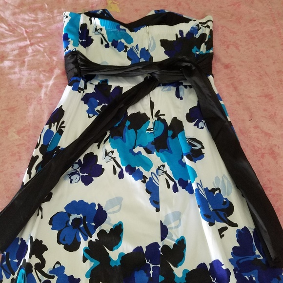 Trixxi Strapless White Floral Dress - Picture 2 of 8